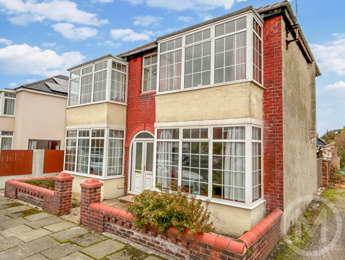 3 Bedroom Detached House For Sale In Pearl Avenue, Blackpool, FY2