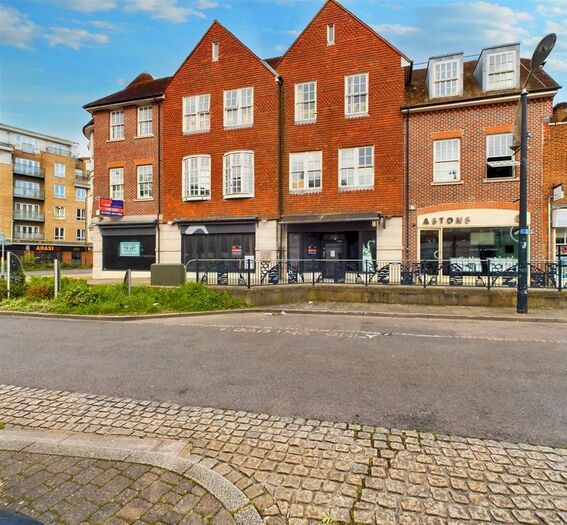 1 Bedroom Flat To Rent In High Street, Crawley, RH10
