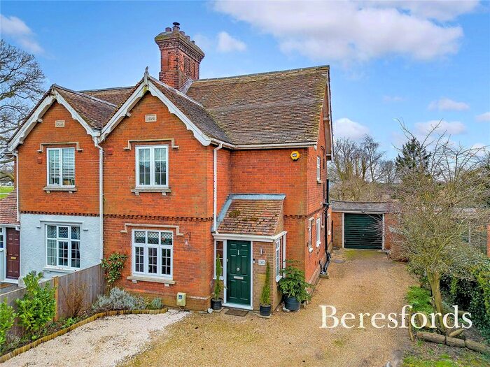 2 Bedroom Semi-Detached House For Sale In Woodside Green, Great Hallingbury, CM22