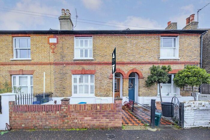3 Bedroom Property To Rent In Milton Road, Hampton TW12