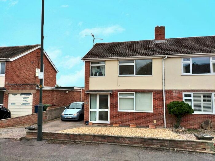 3 Bedroom Semi-Detached House To Rent In **Fully Booked**Grayston Close, Tewkesbury, GL20