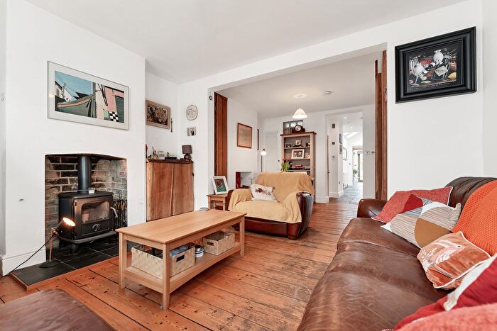 3 Bedroom End Of Terrace House For Sale In York Terrace, Cambridge, CB1