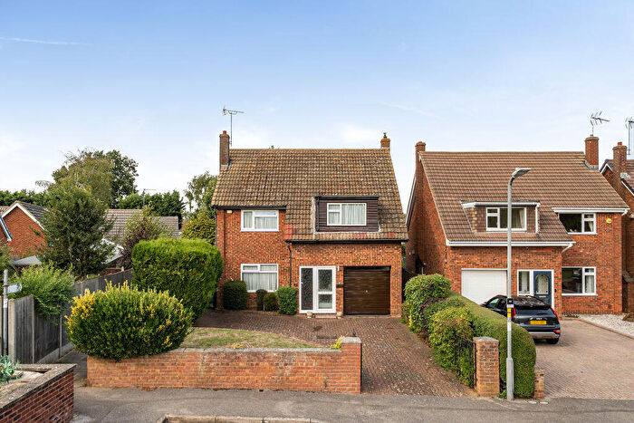3 Bedroom Detached House For Sale In Mill Road, Bletchley, Milton Keynes, MK2