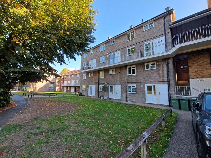 2 Bedroom Apartment To Rent In Hughenden Road, AL4