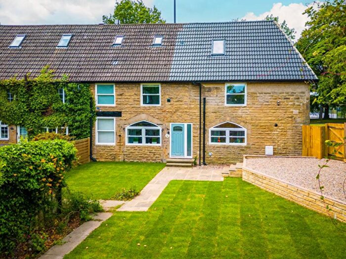 3 Bedroom Semi-Detached House For Sale In Otley Road, Headingley, LS16