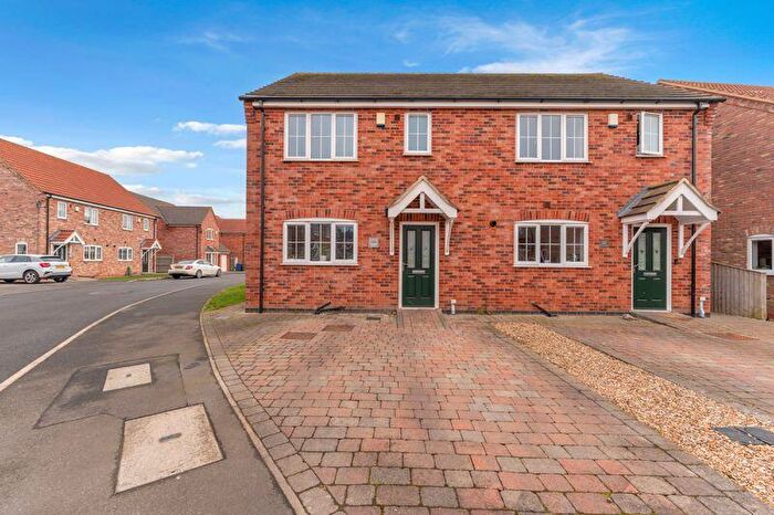 3 Bedroom Semi-Detached House For Sale In Forest Way, Humberston, DN36