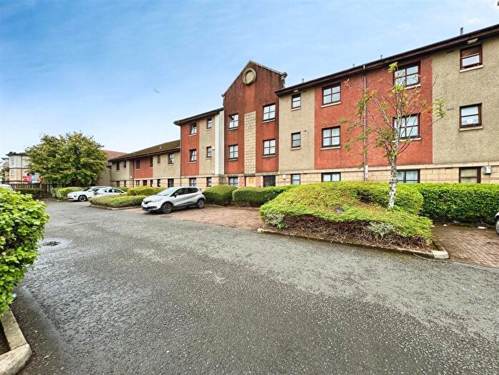 2 Bedroom Flat For Sale In Fleming Avenue, Clydebank, G81
