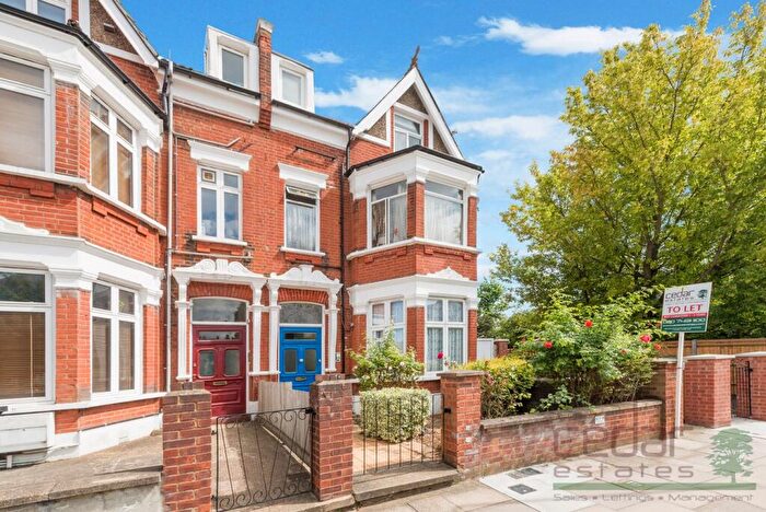 2 Bedroom Flat To Rent In Hoveden Road, Cricklewood, NW2