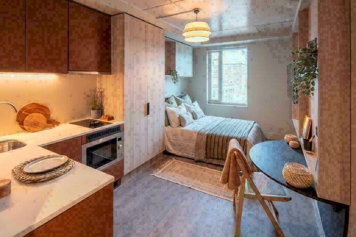 Studio To Rent In Chatfield Road, London, SW11