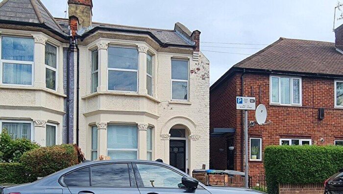 4 Bedroom Terraced House To Rent In Chapter Road, Willesden, NW2