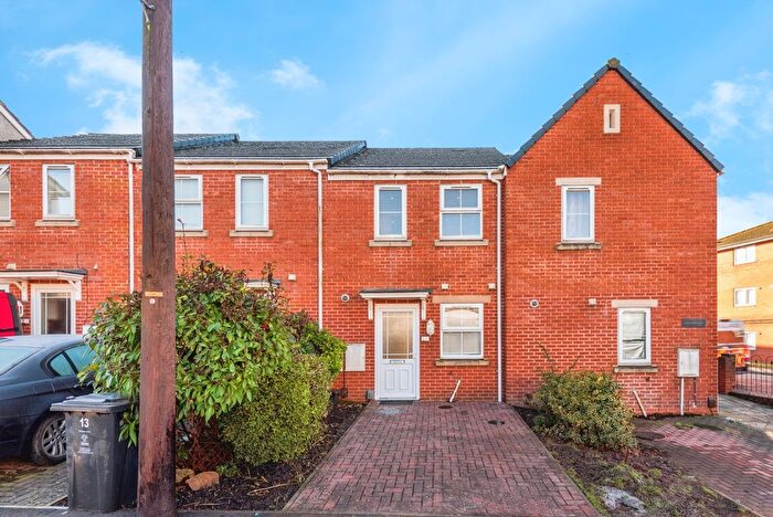 2 Bedroom Terraced House For Sale In Andover Street, Swindon, Wiltshire, SN1