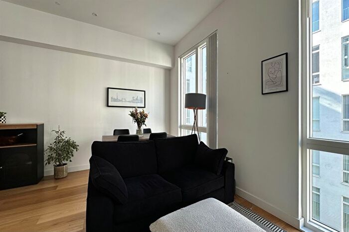 1 Bedroom Flat For Sale In Esther Anne Place, Islington Square, Angel, Islington, London, N1