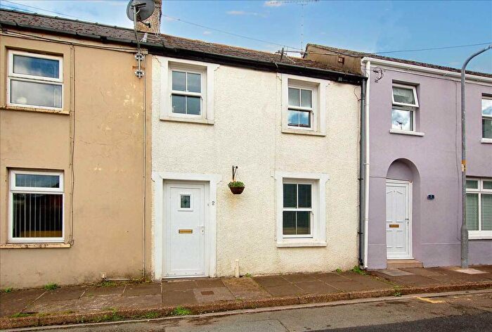 3 Bedroom Terraced House For Sale In Orchard Buildings, SA71