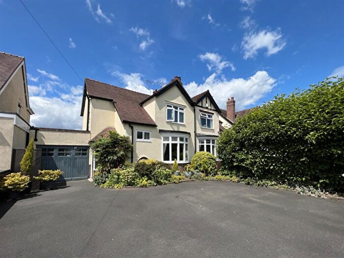 3 Bedroom Semi-Detached House For Sale In Worcester Road, Hagley, DY9