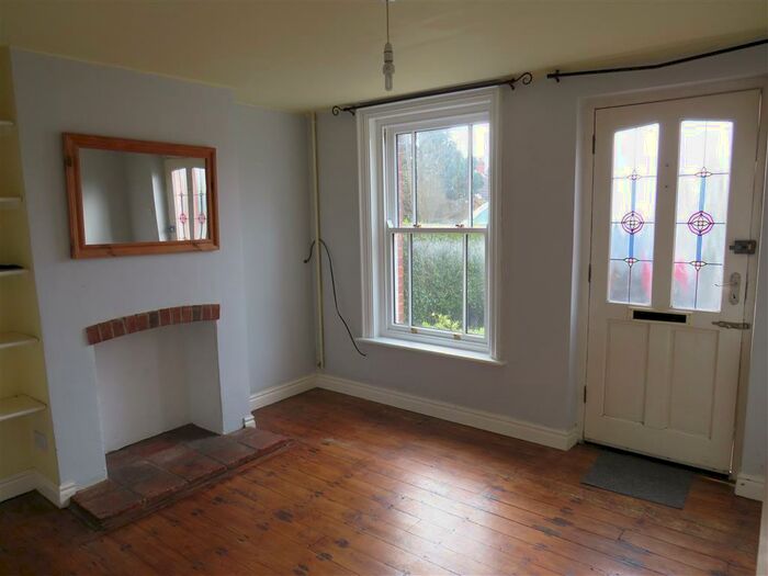 3 Bedroom House To Rent In Hempstead Road, Holt, NR25