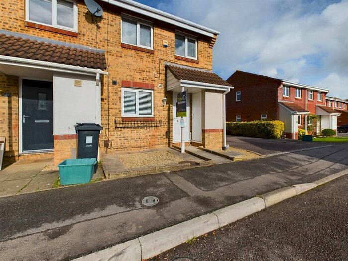 3 Bedroom End Of Terrace House To Rent In Bickford Close, Barrs Court, Bristol, BS30