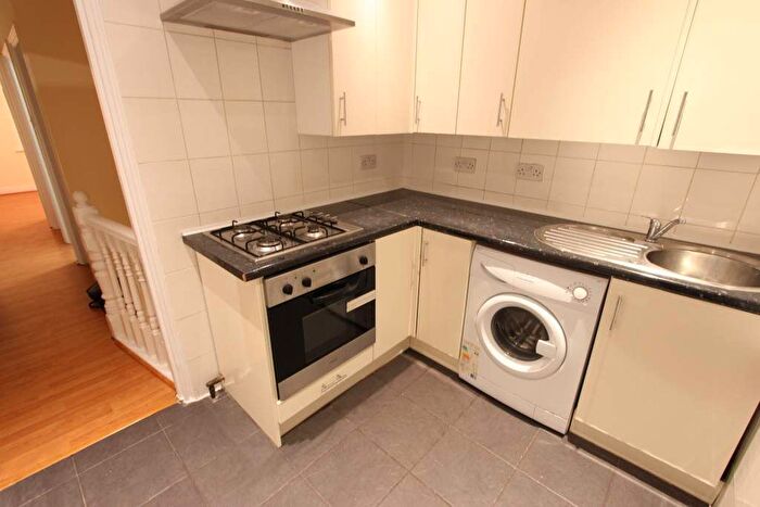 2 Bedroom Flat To Rent In Greenhill Way, Harrow, HA1