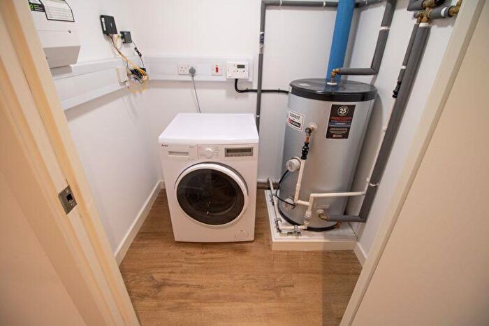 1 Bedroom Flat To Rent In Lincoln House, Nelson Street, Bolton, BL3