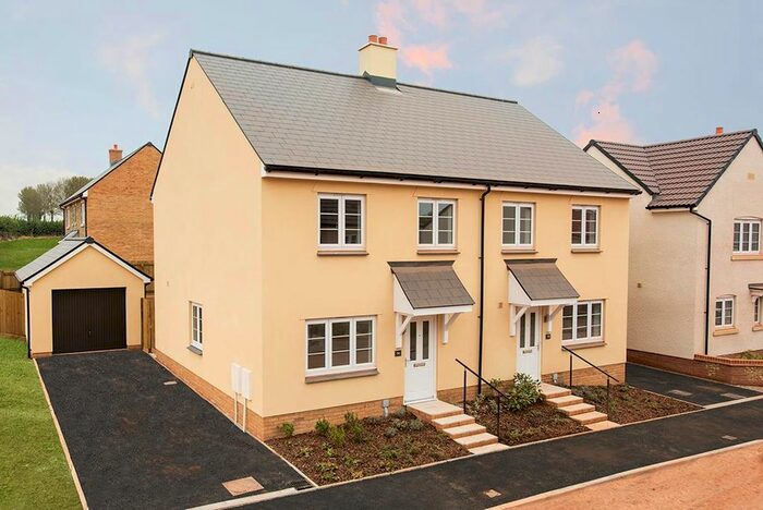 3 Bedroom Semi-Detached House For Sale In Mattravers Way, Taunton, TA1