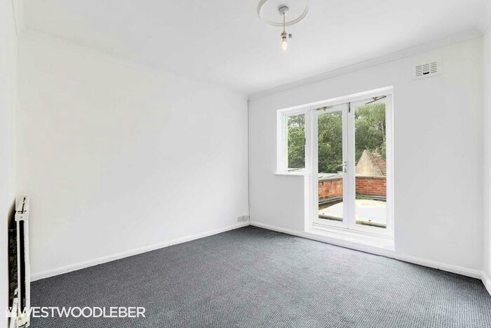 1 Bedroom Apartment To Rent In Cowbridge, Hertford, SG14