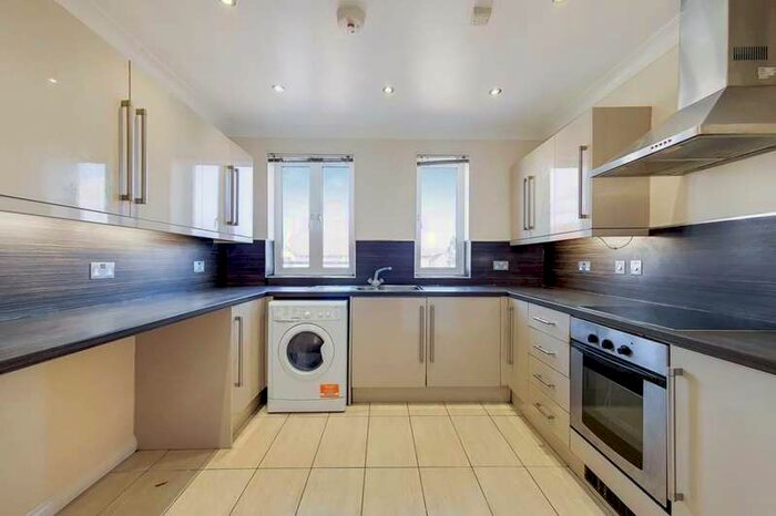 1 Bedroom Flat To Rent In Monarch Drive, Beckton, E16