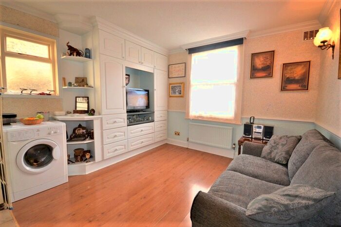 Studio To Rent In Croxley Road, Maida Vale, London, W9