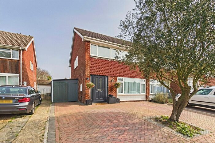 3 Bedroom Semi Detached House For Sale In Stamford Road, Maidenhead, Berkshire, SL6