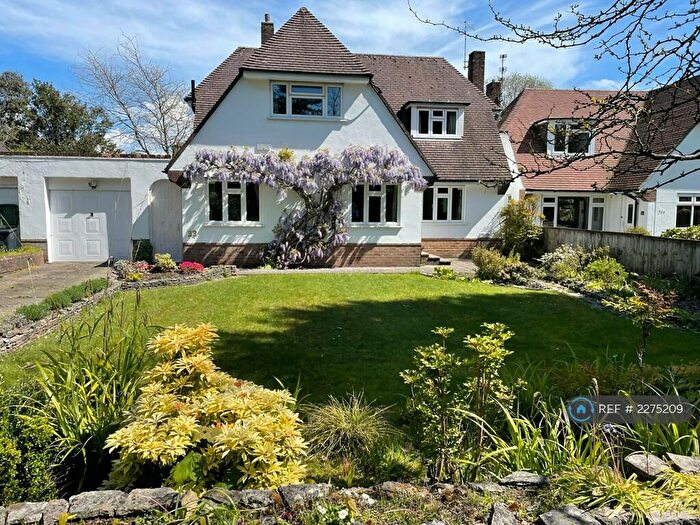 3 Bedroom Detached House To Rent In Wellington Road, Bournemouth, BH8