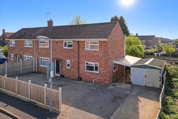 4 Bedroom Semi Detached House For Sale In Winslow Road, Boston, Lincolnshire, PE21