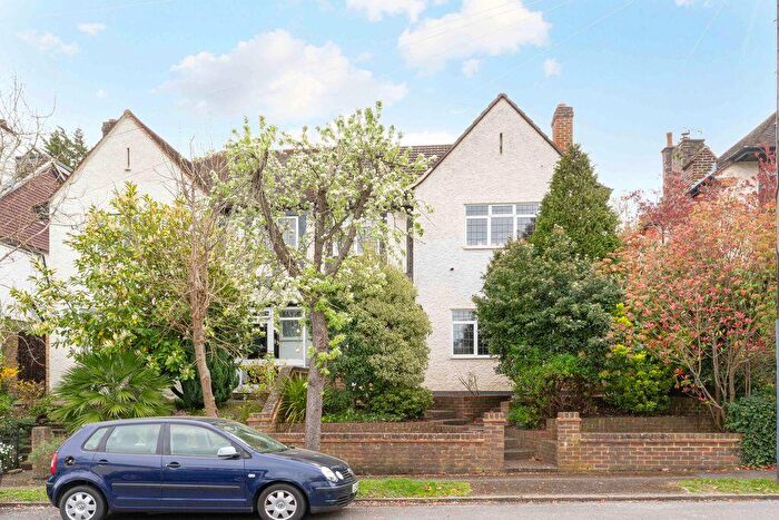 4 Bedroom Semi-Detached House For Sale In Grasmere Road, Purley, CR8
