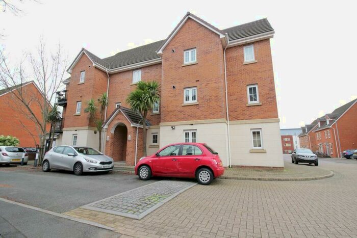 2 Bedroom Flat To Rent In Tasker Square, Llanishen, Cardiff, CF14