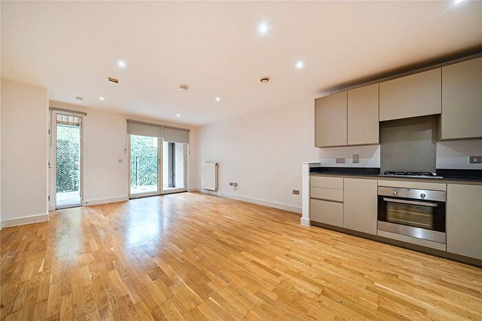 2 Bedroom Flat To Rent In Bristol Avenue, London, NW9