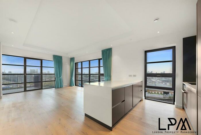 2 Bedroom Apartment To Rent In Amelia House, London City Island, E14