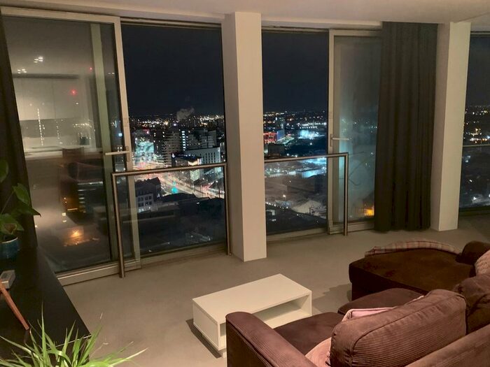 1 Bedroom Apartment To Rent In Rotunda, New Street, Birmingham City Centre, B2