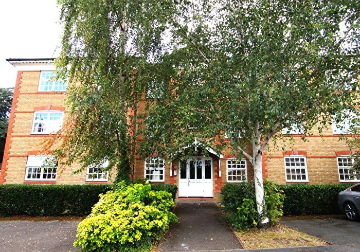 2 Bedroom Flat To Rent In Hanbury Drive, Highlands Village, Winchmore Hill, N21