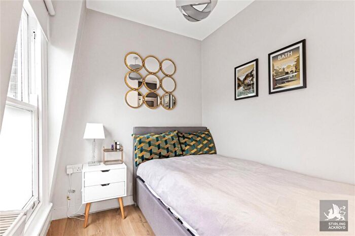 Studio To Rent In A Finchley Road, London, NW3