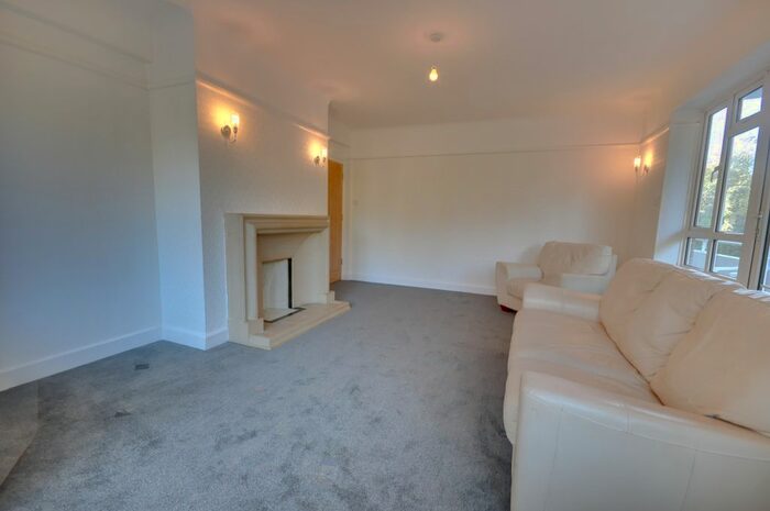 3 Bedroom Flat To Rent In West Cliff Road, Westbourne, Bournemouth, BH2