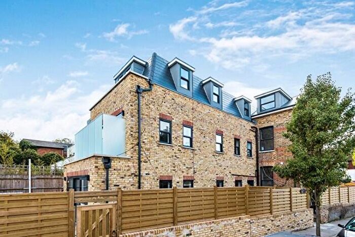 3 Bedroom Apartment To Rent In Lordship Lane East Dulwich, SE22