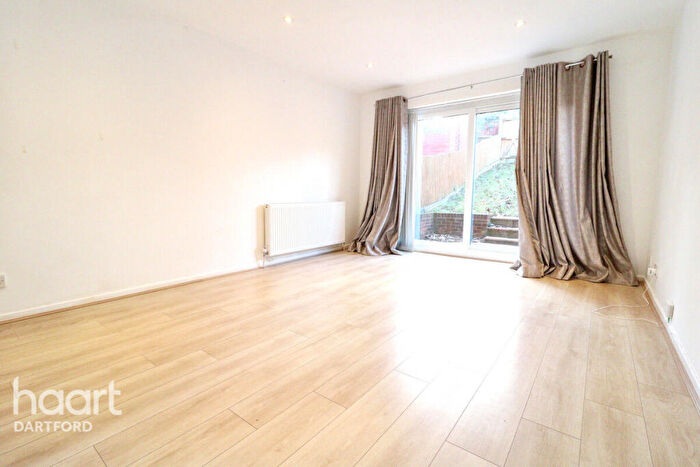 2 Bedroom Terraced House To Rent In Petersham Drive, Orpington, BR5