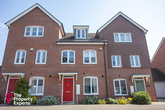 3 Bedroom Terraced House For Sale In Forest Road, Reading, RG5