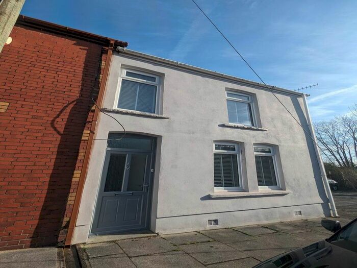 3 Bedroom End Of Terrace House To Rent In Cwm-Du Street, Maesteg, CF34