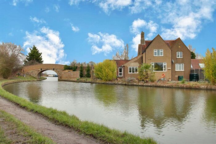 5 Bedroom Detached House To Rent In Brownlow Lodge, Ivinghoe, LU7