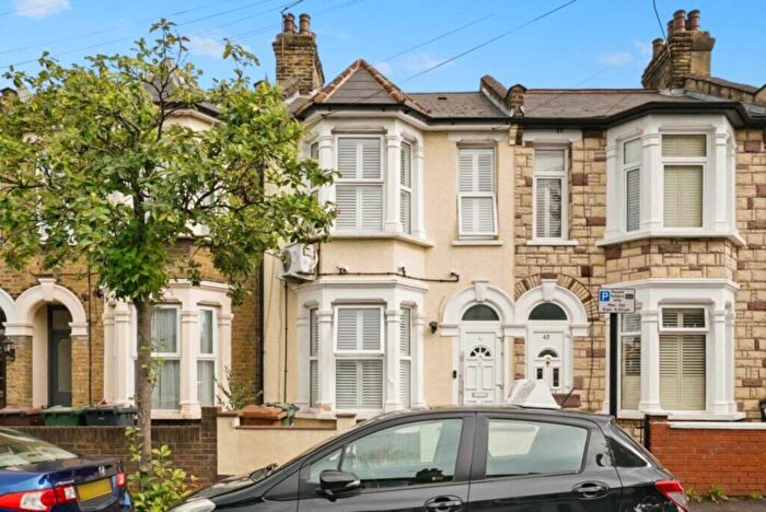 3 Bedroom Terraced House For Sale In Sunnyside Road, London, E10