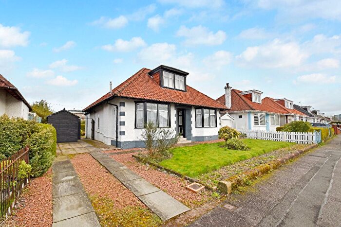 4 Bedroom Bungalow For Sale In Invergyle Drive, Cardonald, Glasgow, G52