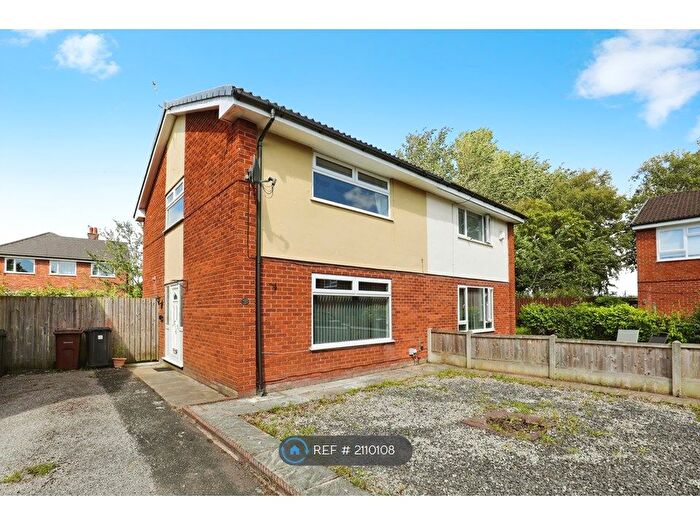 3 Bedroom Semi-Detached House To Rent In Edgemoor Close, Crosby, Liverpool, L23