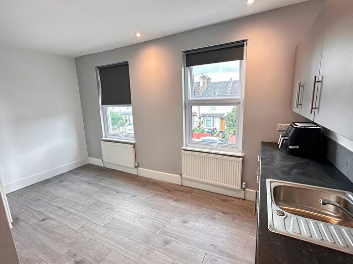 Studio To Rent In Rucklidge Avenue, Harlesden/Willesden Junction, NW10