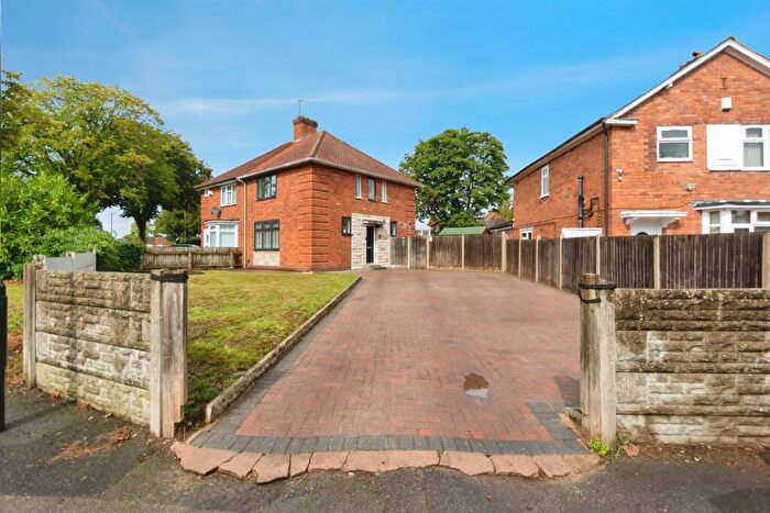 3 Bedroom Semi-Detached House For Sale In Creswell Road, Birmingham, B28