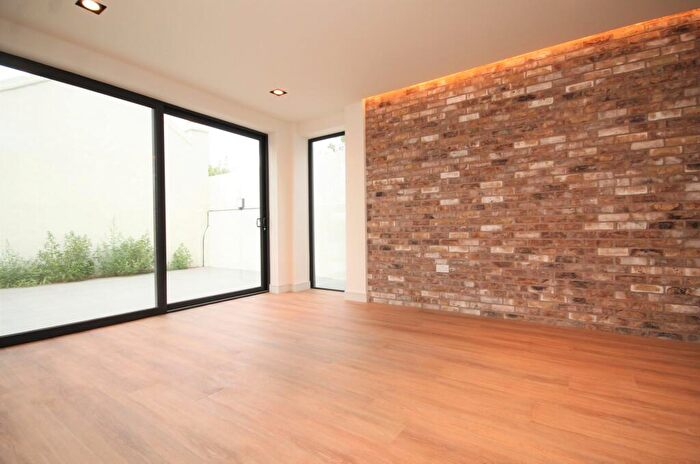 1 Bedroom House To Rent In Bakers Lane, Highgate, N6