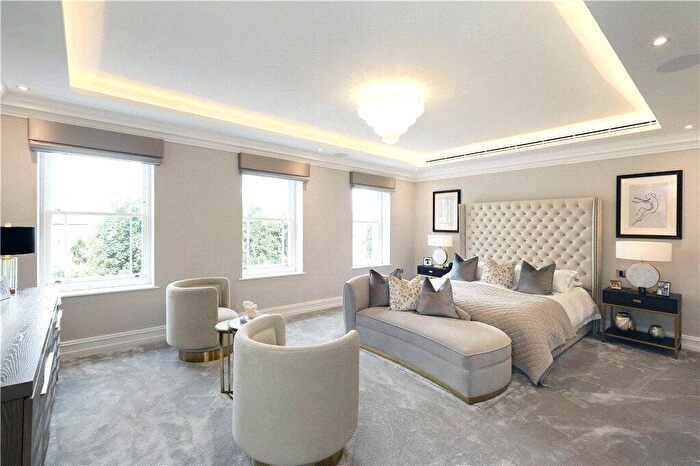 5 Bedroom Country House To Rent In Cottenham Park Road, Wimbledon, London, SW20