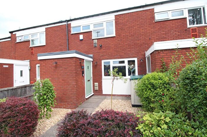 3 Bedroom Terraced House For Sale In Mackadown Lane, Birmingham, B33